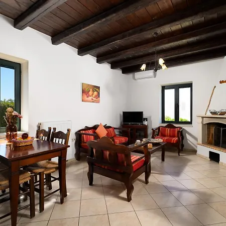 فيلة Alevrota - Kalamaki Holidays كاميلاريون
