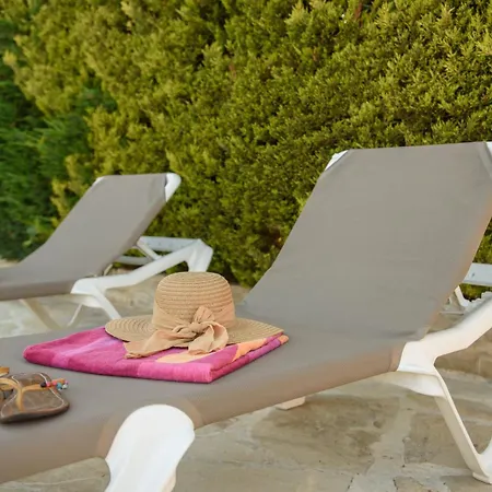 فيلة Alevrota - Kalamaki Holidays *