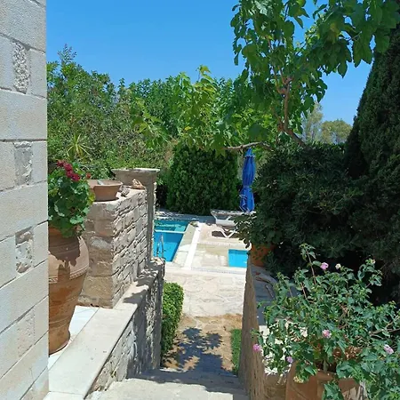 Alevrota - Kalamaki Holidays فيلة كاميلاريون
